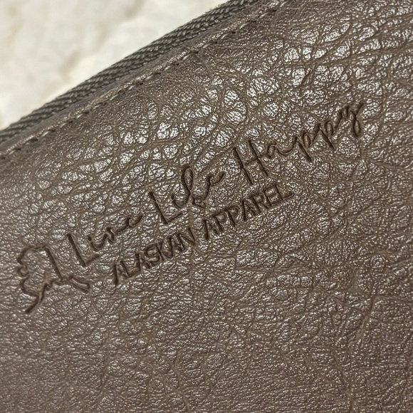ALASKAN APPAREL WALLET - Picture 5 of 6